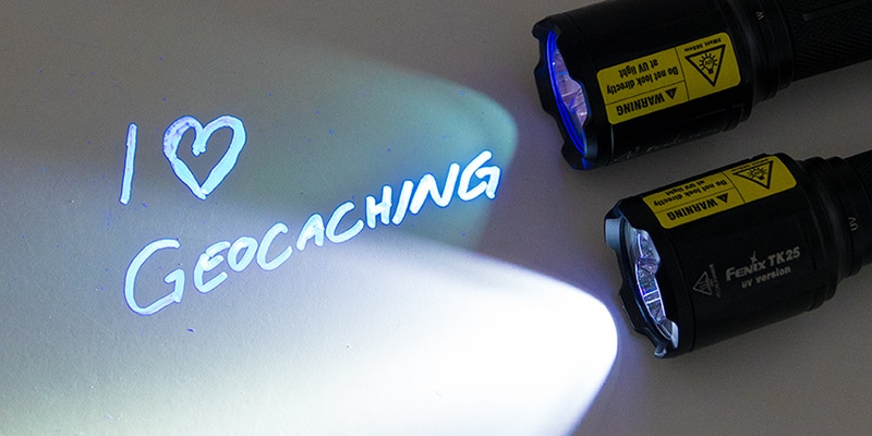 Fenix TK25 Taschenlampe Weiß- und UV-Licht – Geocaching Magazin – von