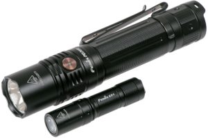 Fenix PD36R 1600 Lumen + Schlüsselbundlampe E01