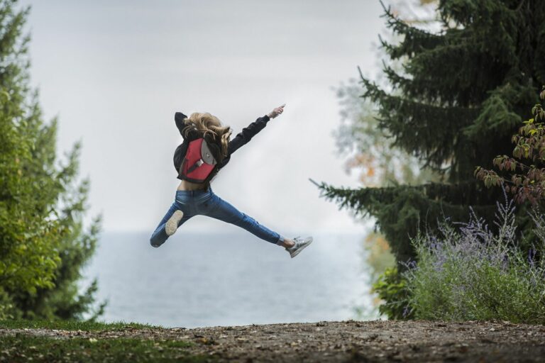 X-Over Sprung mit Rucksack